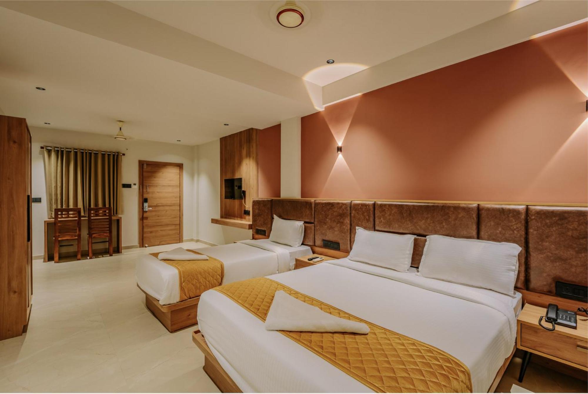 Hotel Beverly Plaza Kozhikode Exteriör bild