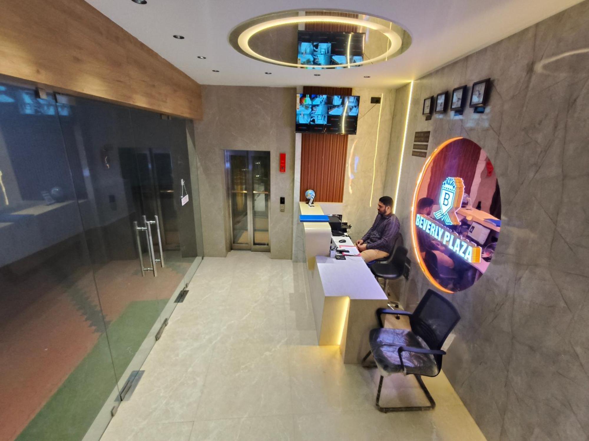 Hotel Beverly Plaza Kozhikode Exteriör bild
