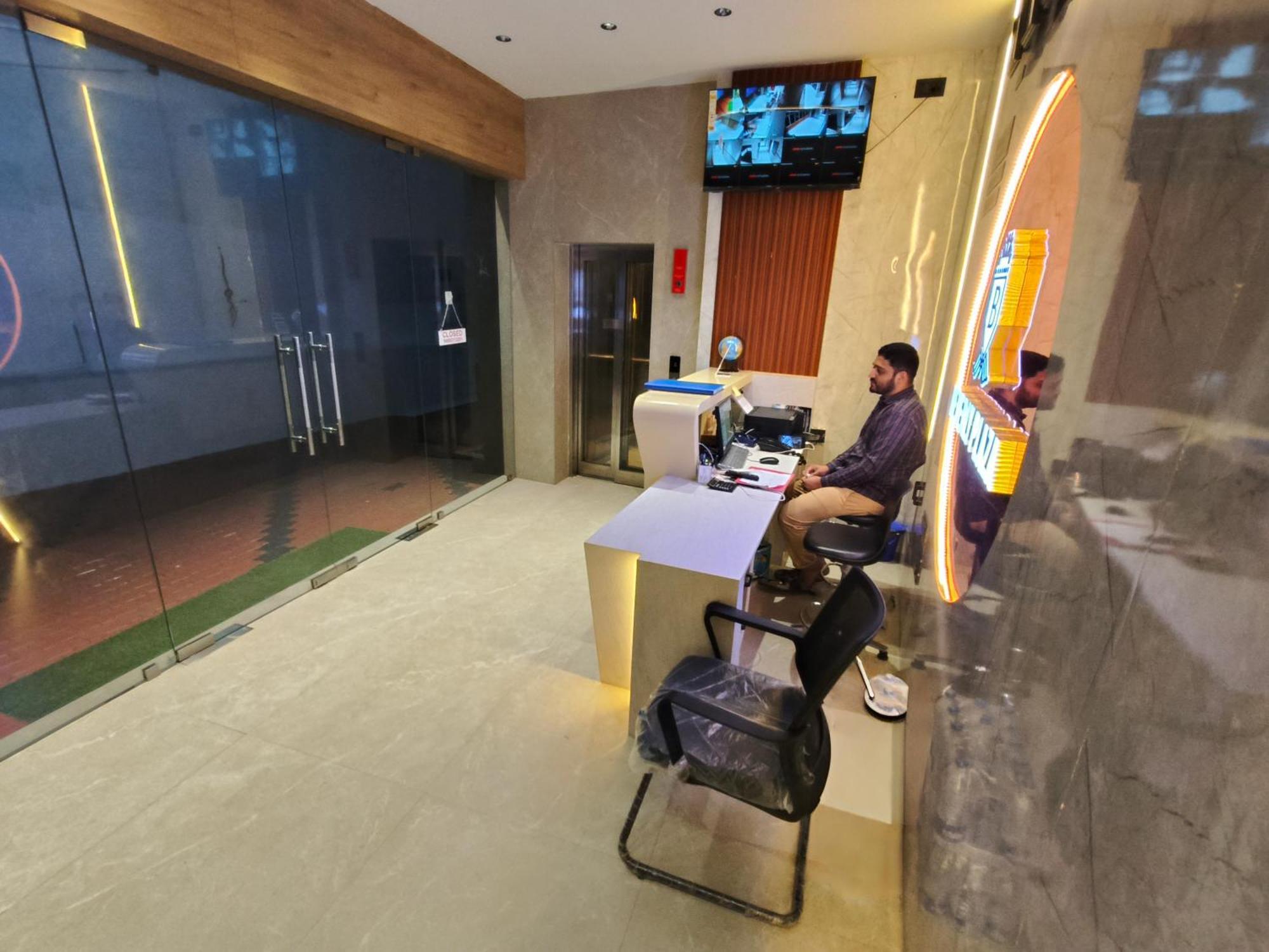 Hotel Beverly Plaza Kozhikode Exteriör bild